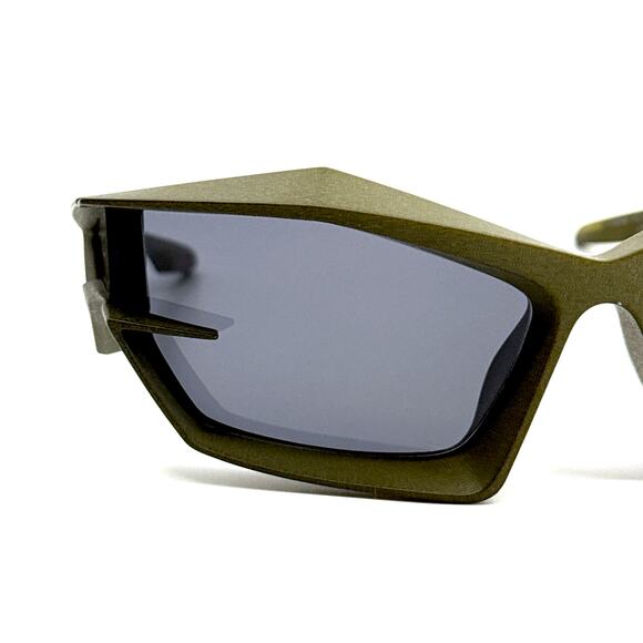 New, GIVENCHY Sunglasses GV40049I 97A Authentic - Picture 10 of 16